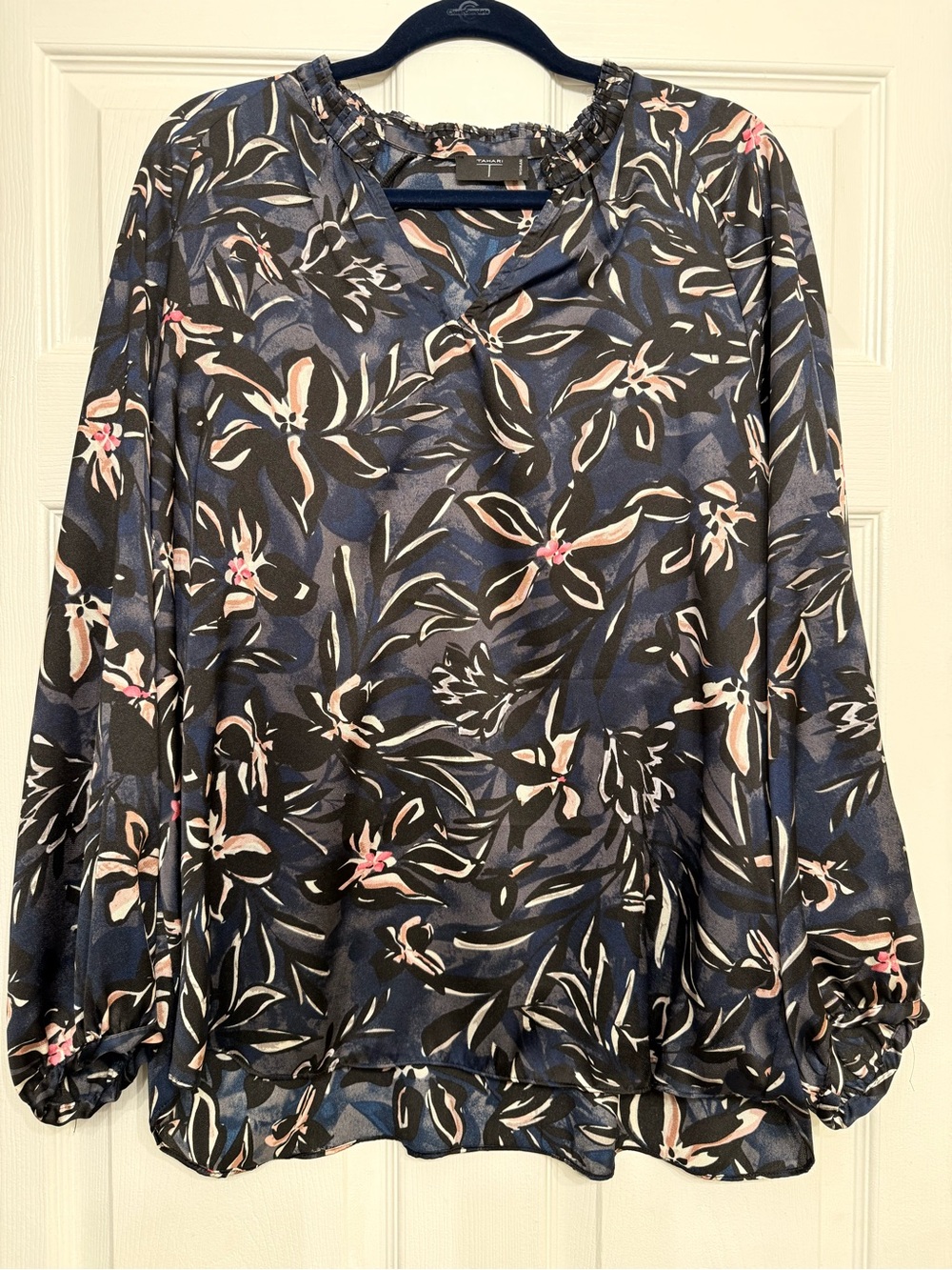 Tahari Woman Navy Floral Ruffle Neck Blouse Size 1X Plus